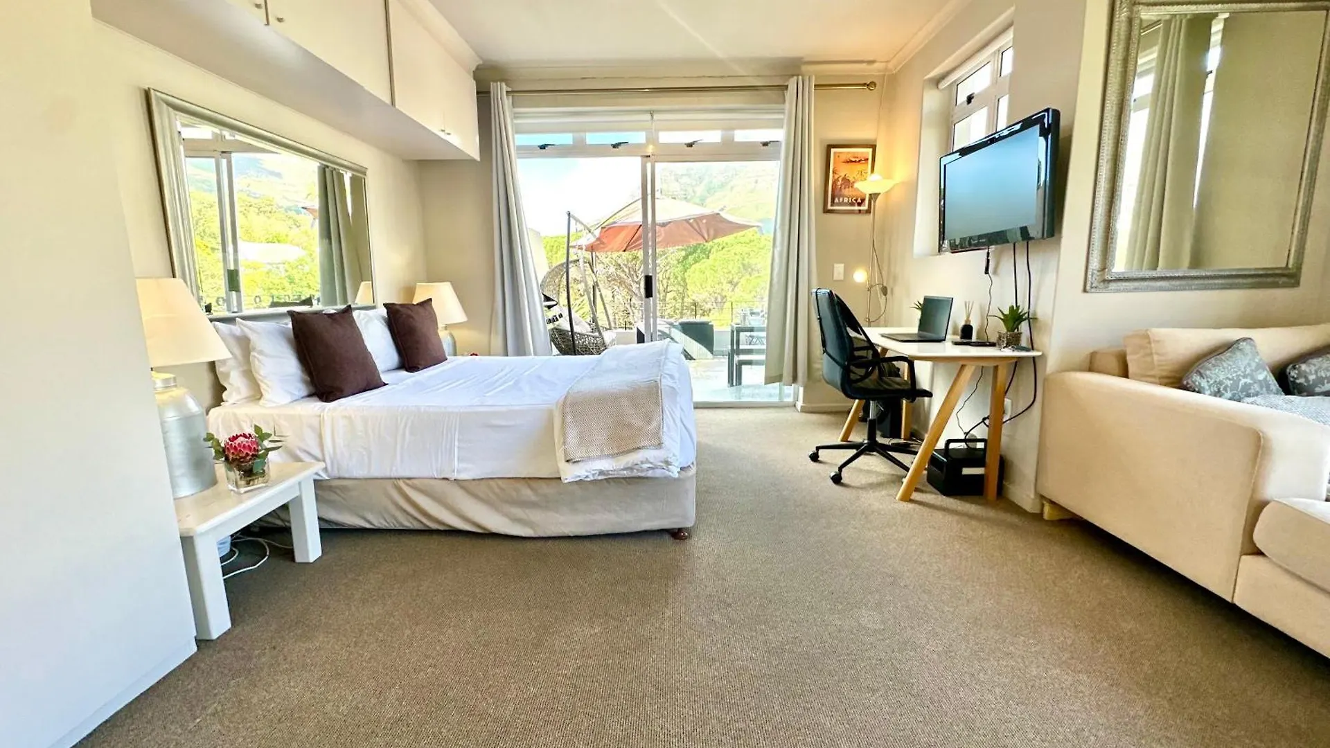 Breathtaking Table Mountain View Apartment In The Heart Of Gardens Città del Capo